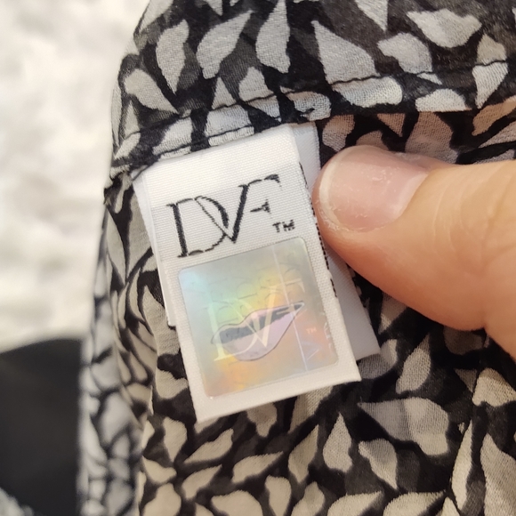 Diane Von Furstenberg DVF Printed Marcy Top Silk 0 - Picture 4 of 8